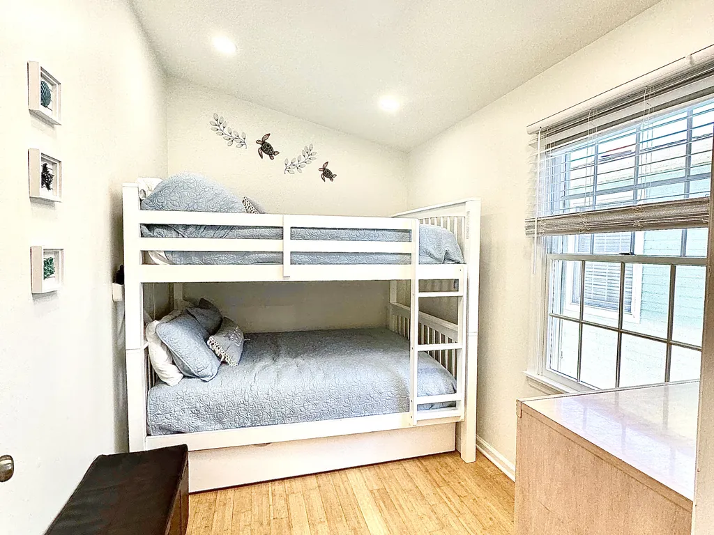 4th bedroom full over full bunk with trundle