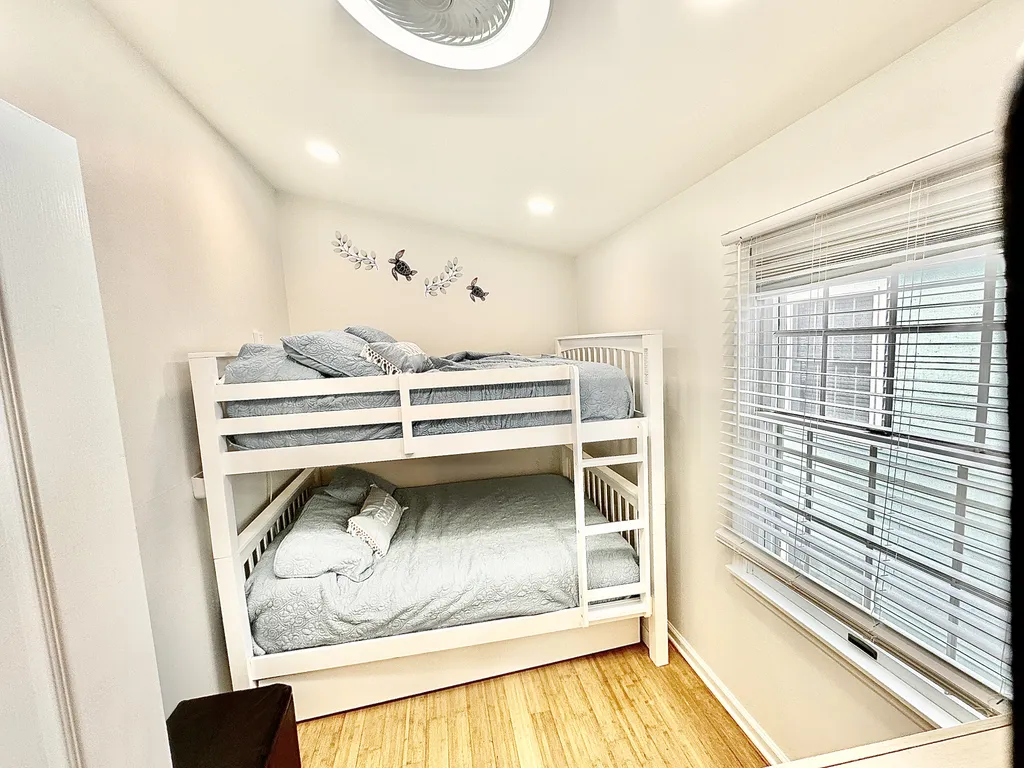4th bedroom full over full bunk with trundle