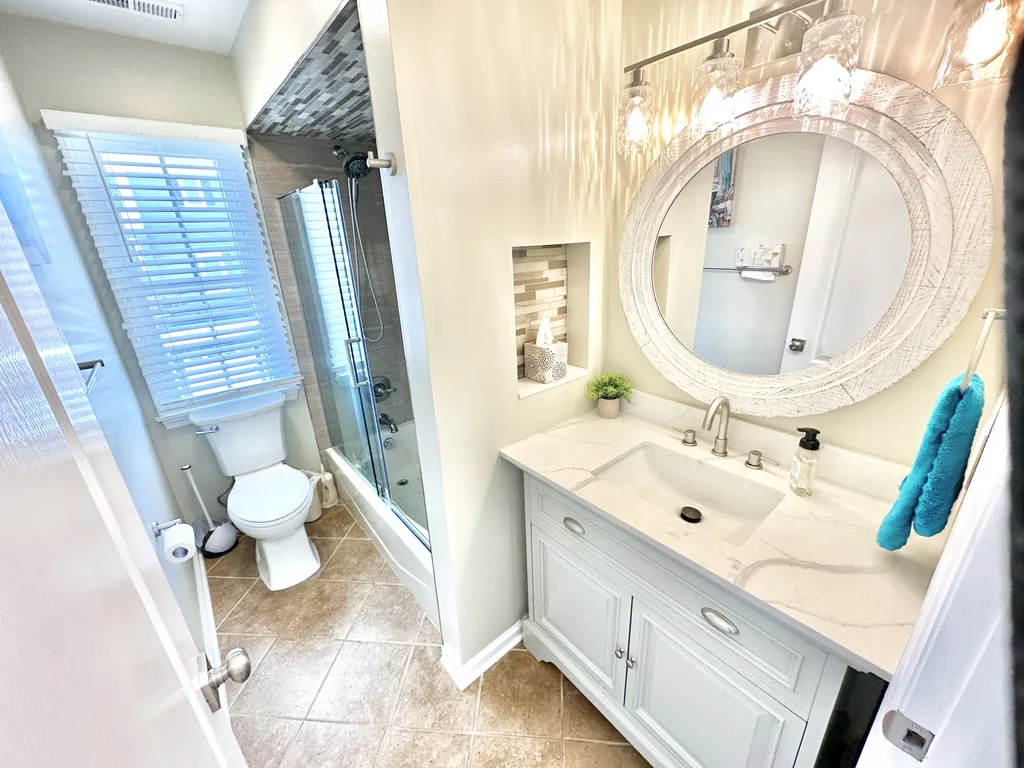 Hall Bath across from King bed #2