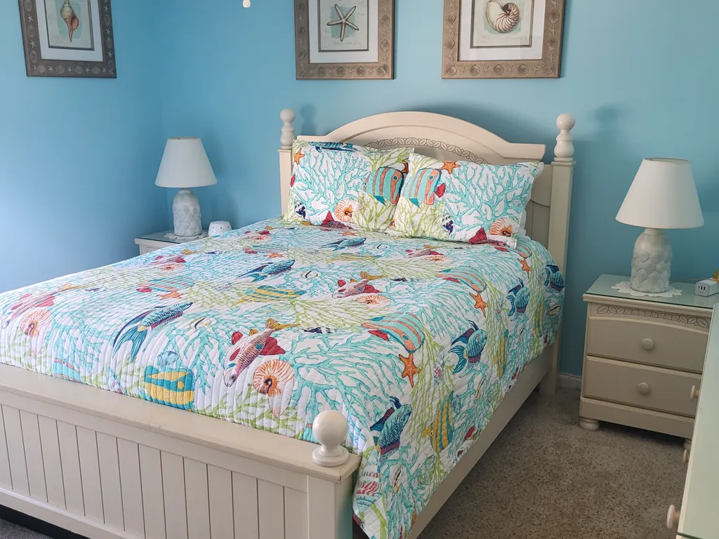 Master Bedroom Queen