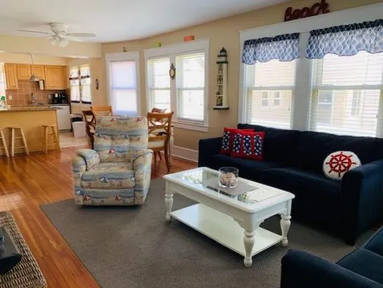 1st floor living room