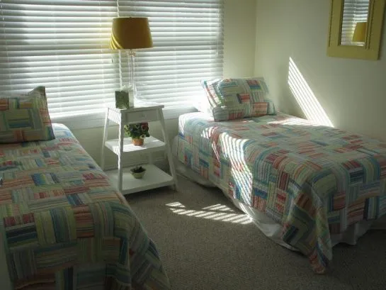 Twin Bedroom
