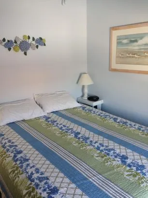 2nd floor queen bedroom 