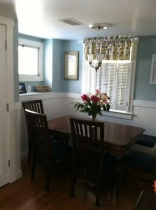 1st Floor Dining Area