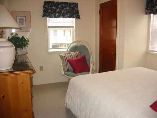 Bedroom 2 with queen bed