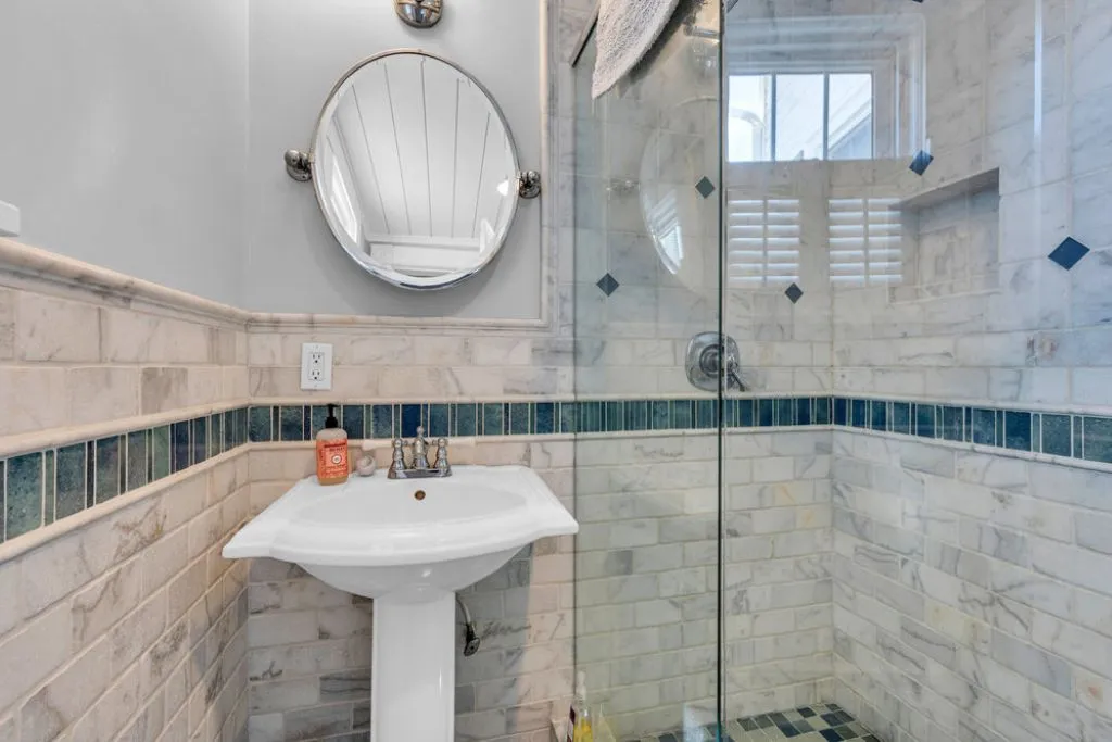 2nd floor bath