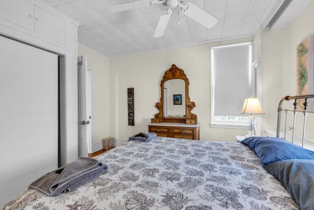 2nd floor king 2