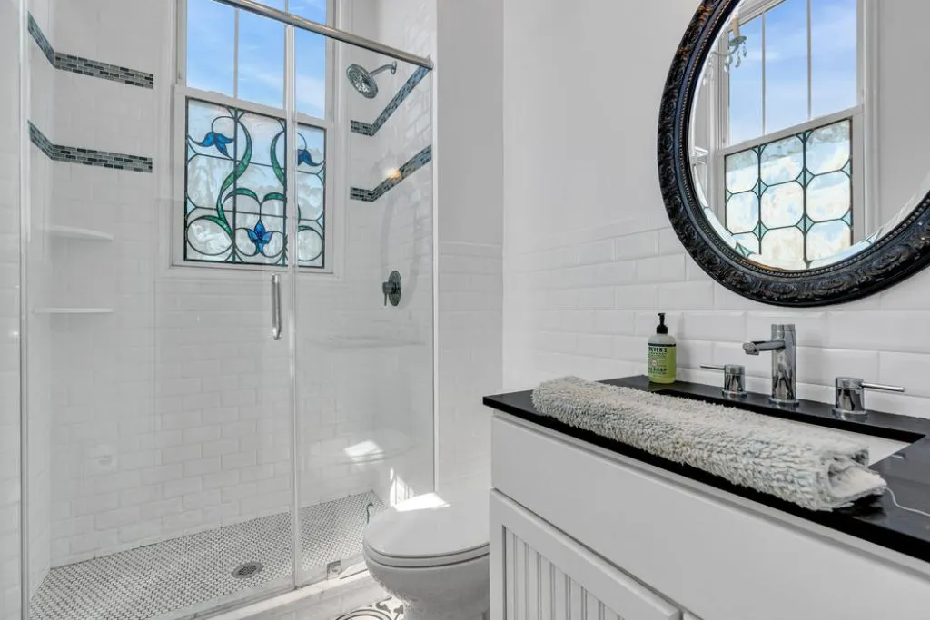 3rd floor bath
