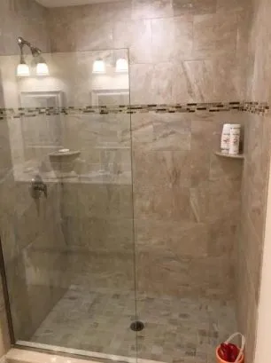 Elegant Master walk in shower