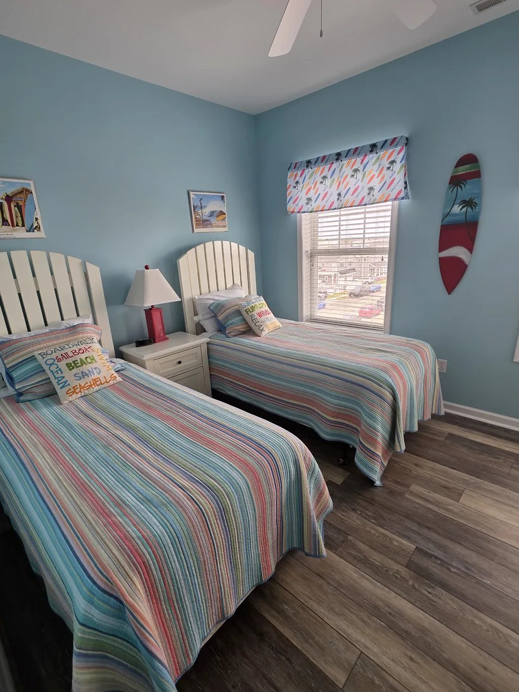3rd Bedroom with 2 Twin Beds