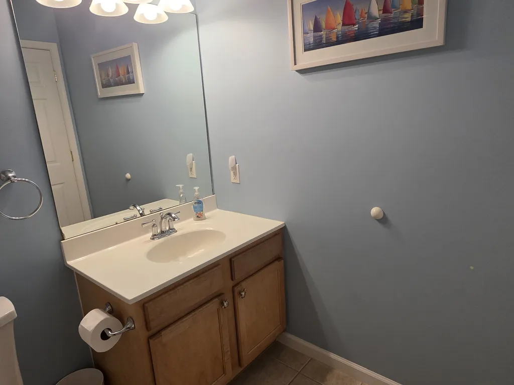 Full Bath Off Hallway
