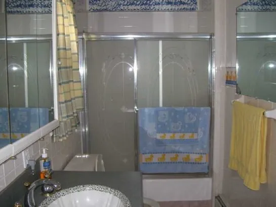 2nd Floor - Full Bath