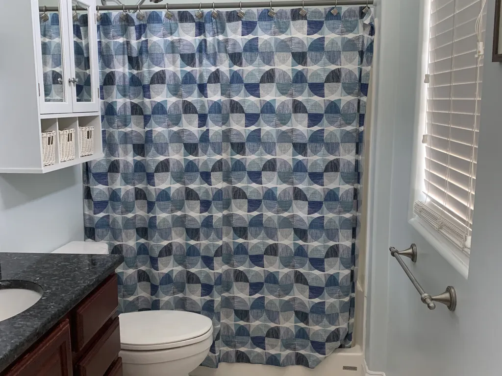 1st Floor Master Bathroom